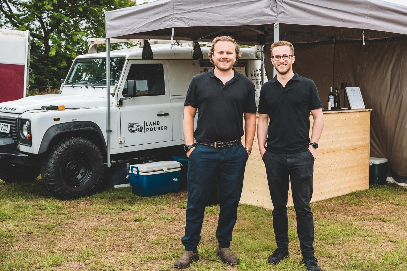 The Land Pourer team with Land Rover